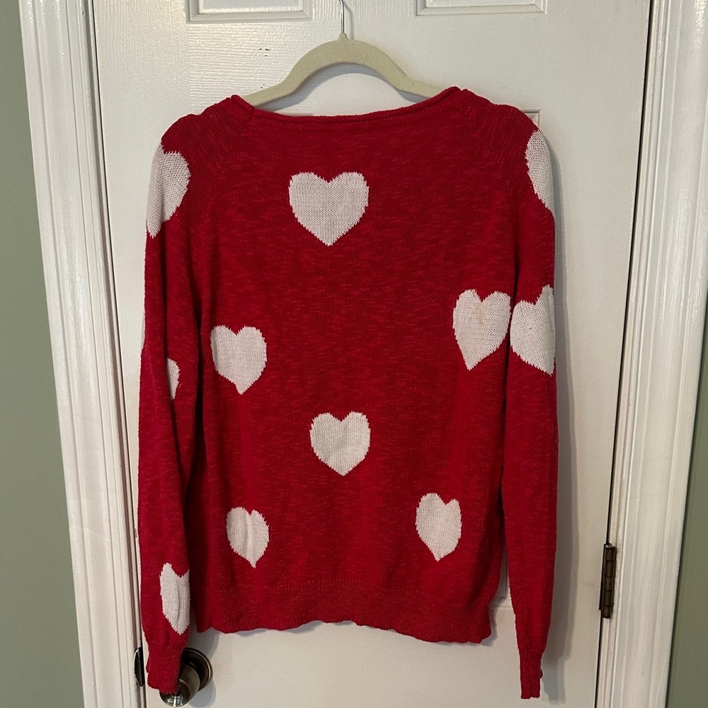 Red Heart Pattern Sweater - Picture 4 of 5